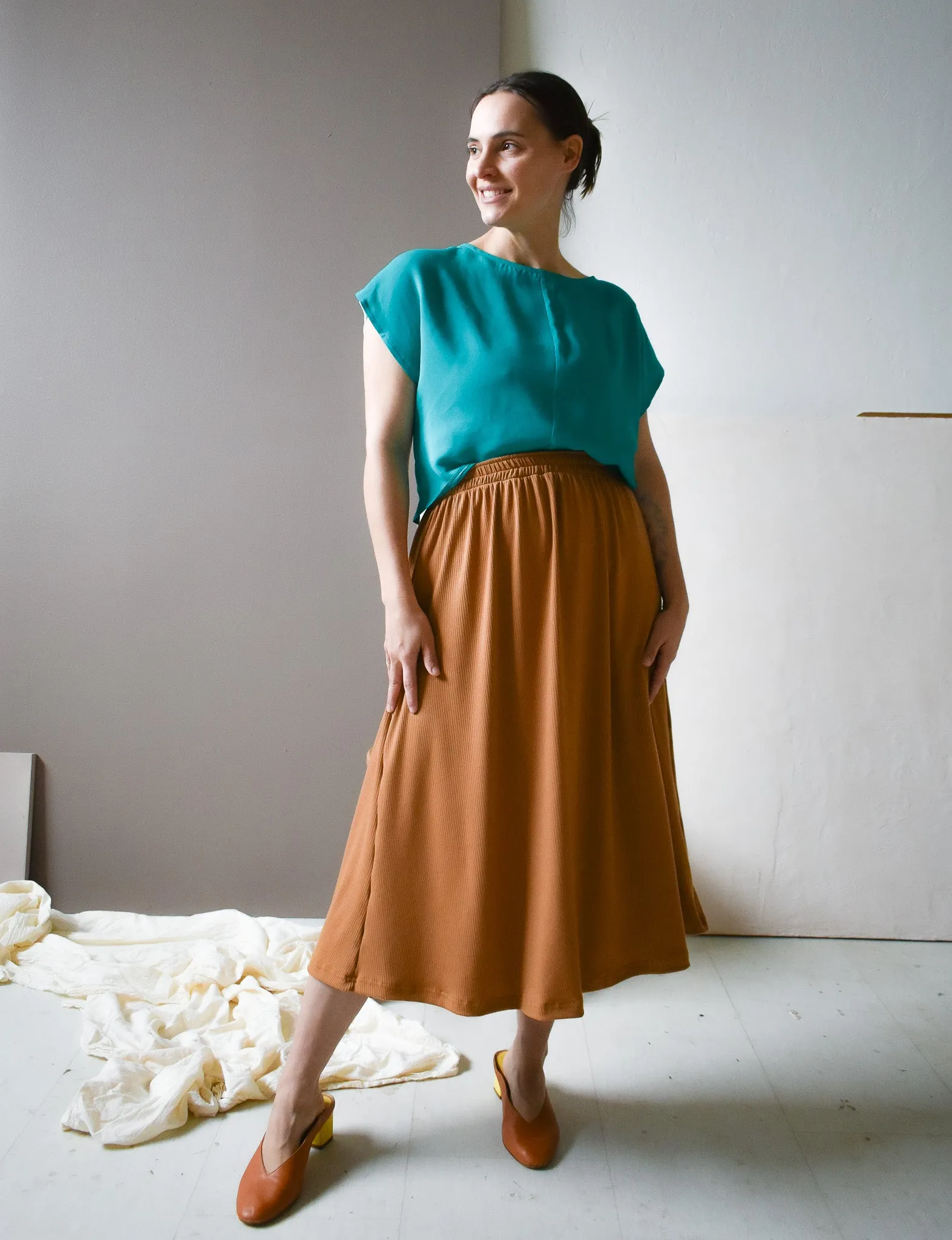 Eva Midi Skirt in Camel Rib